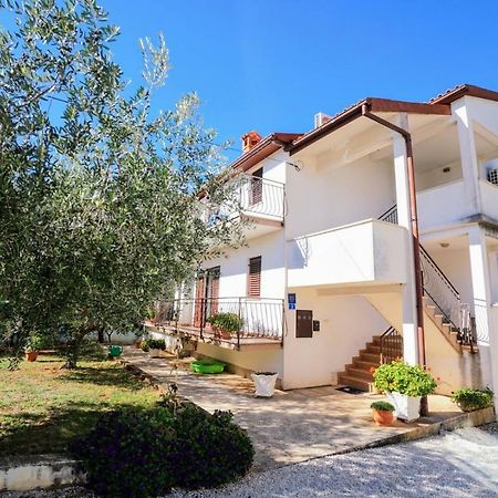 Apartment Daniela Савудрия Экстерьер фото