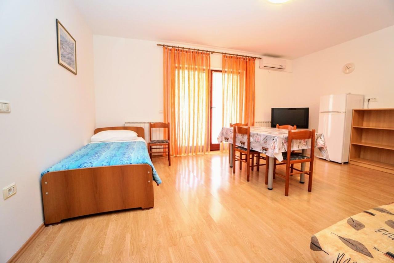 Apartment Daniela Савудрия Экстерьер фото
